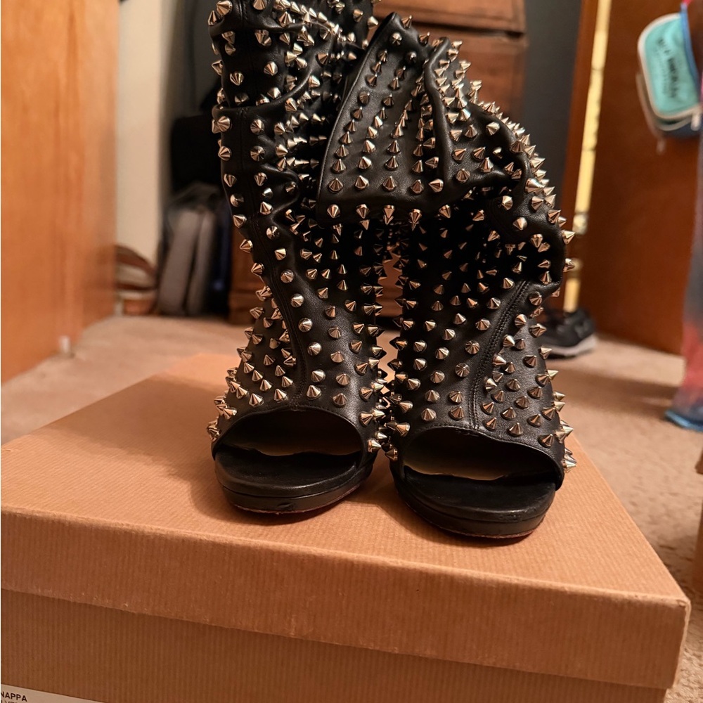 Louboutin Black Spiked Leather Guerilla Peep Toe Slouchy Ankle Boots Size 38